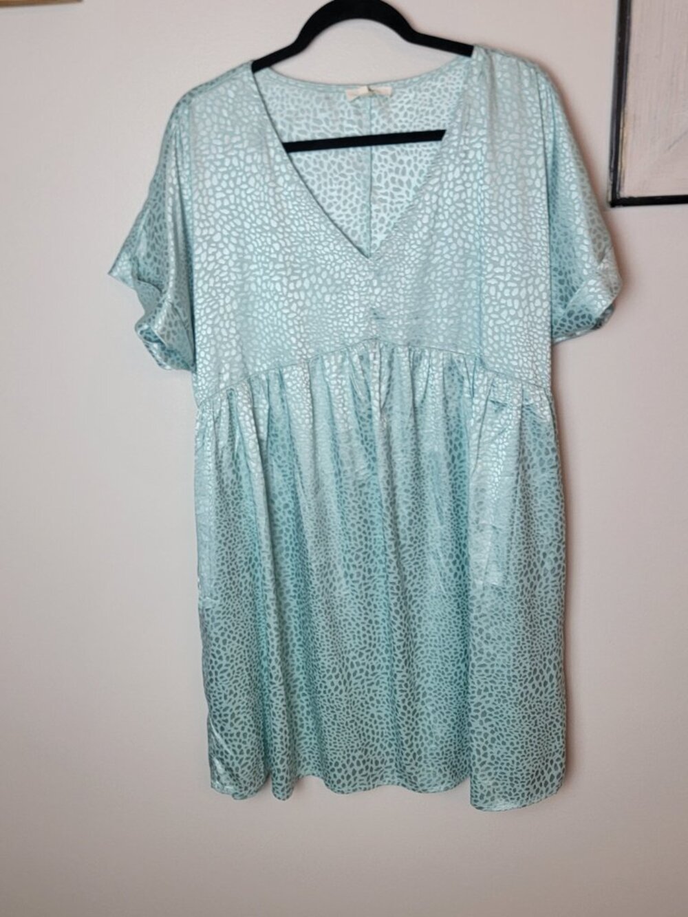 Entro Babydoll Dress XL Blue Satin V-Neck Flowy Tiered Boutique Chic - Picture 3 of 12